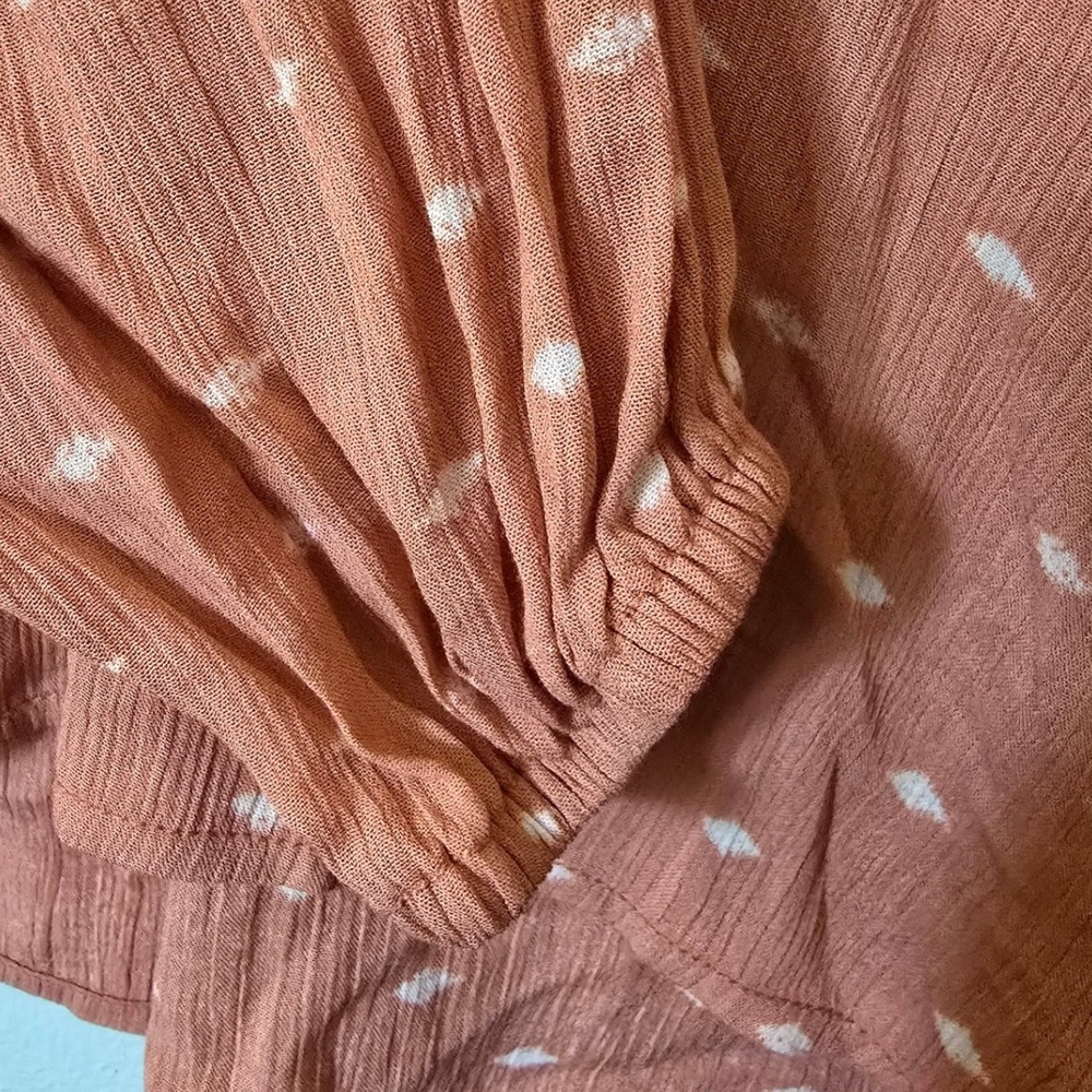 a.n.a A New Approach Terracotta Diamond Print Rayon Flowy Peasant Blouse Medium - Picture 6 of 7